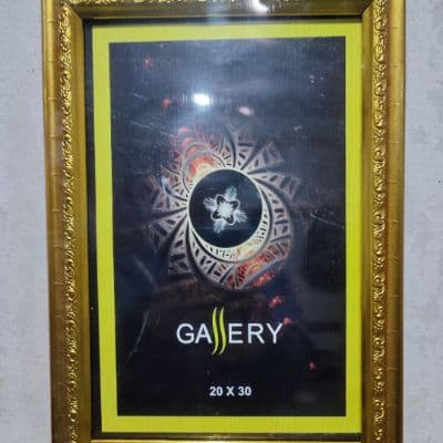 Bingkai serifikat A Empat atau foto sepuluh R