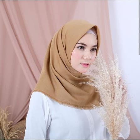 Hijab Segiempat Rawis Saudia