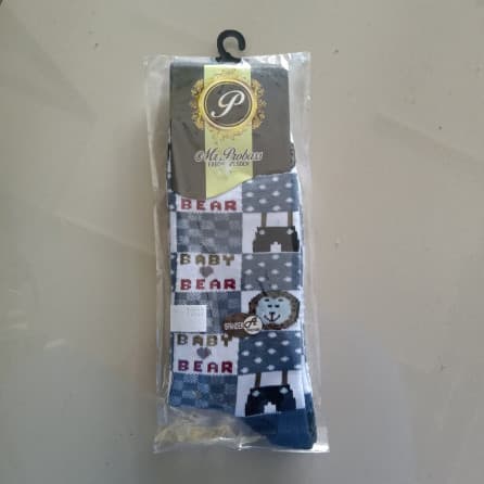 KAOS KAKI MOTIF