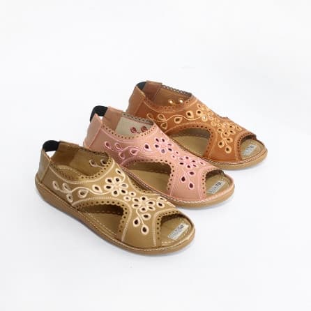 Sandal Flat Slip Wanita Kekinian