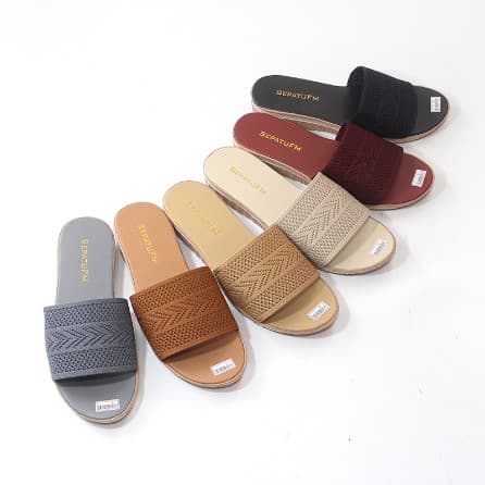 Sandal Slop Wanita Flat Karet