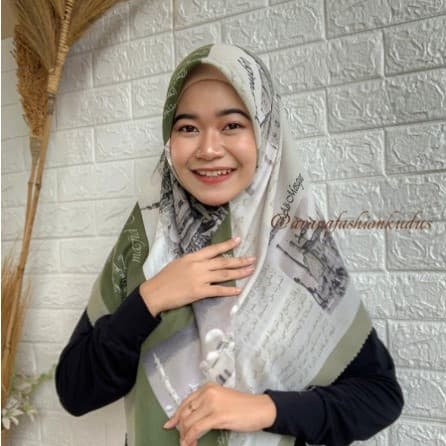 Segiempat Motif Masjid