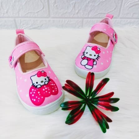 Sepatu Anak Perempuan Perekat Motif Hello Kitty