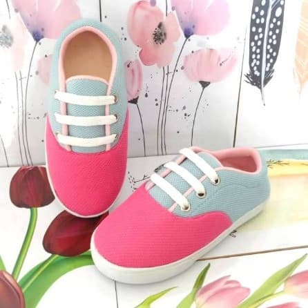 Sepatu Tali Anak Perempuan Pink Biru