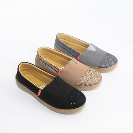 Sepatu Wanita Slip On Casual