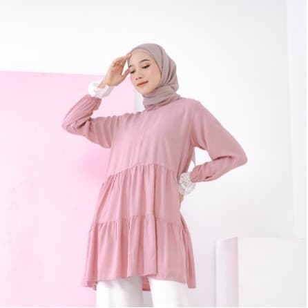 Shena Tunik