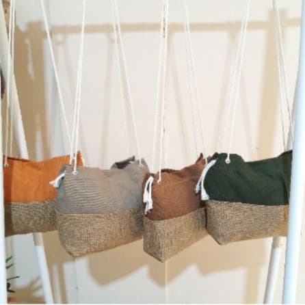 Sling Bag Serut Kanvas Kombinasi Goni Polos